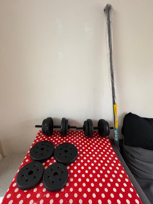 Buy & Sell South West London Tooting Bec - South West London - Photos for Dumbbell and barbell set