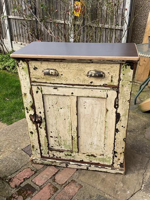 Buy & Sell Barking and Dagenham Dagenham - RM9 - Photos for OLD Distressed Cabinet Pine