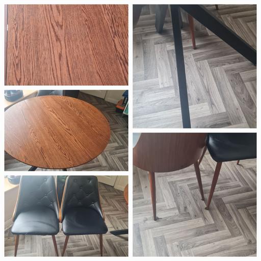 Buy & Sell North London Stroud Green - North London - Photos for TABLE AND 2 CHAIRS