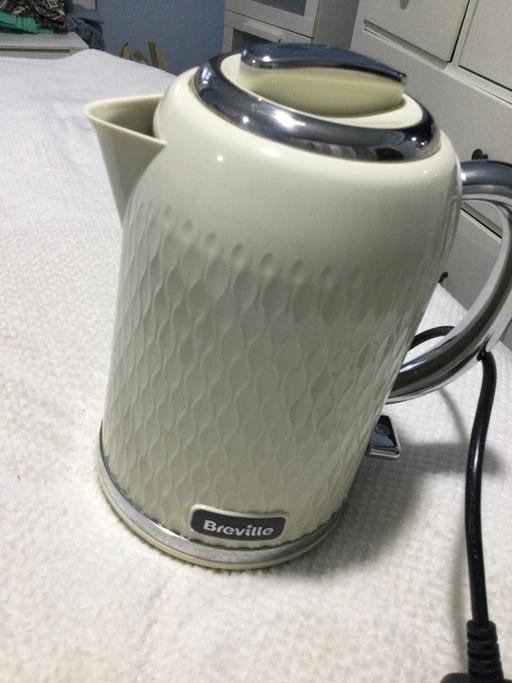 Buy & Sell West Midlands Sandwell - Photos for Breville cream cordless kettle good con £8.00