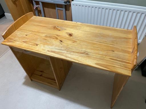 Buy & Sell Buckinghamshire Marshgate Trading Estate - Buckinghamshire - Photos for Solid pine desk