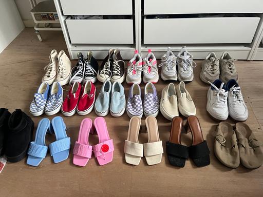 Buy & Sell South West London Stockwell - South West London - Photos for Vans converse shoes