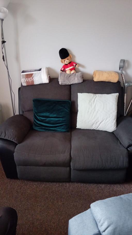 Buy & Sell West Midlands Solihull - Photos for 2 sofas for sale