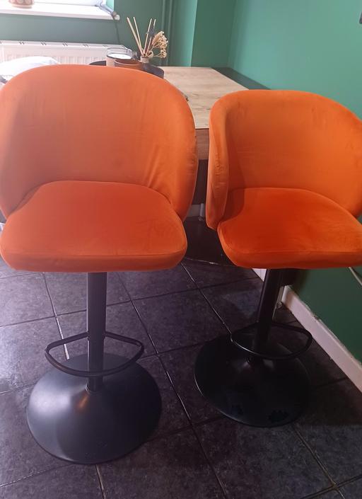 Buy & Sell Vale of Glamorgan - Wales Barry - Vale of Glamorgan - Photos for Orange Velvet Bar Chairs