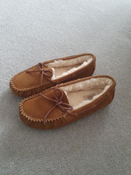 Buy & Sell Wrexham - Wales Cross Lanes - Wrexham - Photos for UGG Slippers