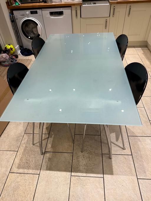 Buy & Sell West Midlands Birmingham - Photos for Dining table and 4 chairs