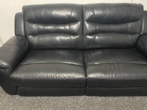 Buy & Sell West Yorkshire Bradford - Photos for 2x 3 seater leather sofas