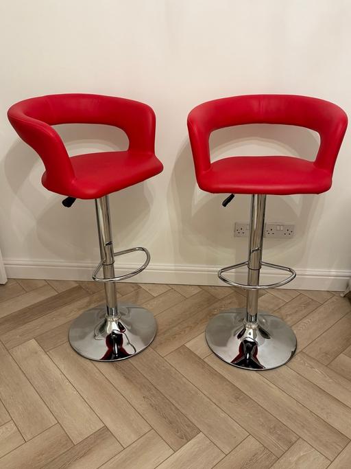 Buy & Sell Staffordshire Cannock Chase - Photos for 2 Red Faux Leather Bar Stools