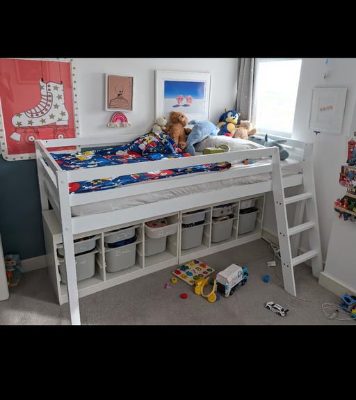 Buy & Sell Brent Wembley - Brent - Photos for White solid wood mid sleeper bed