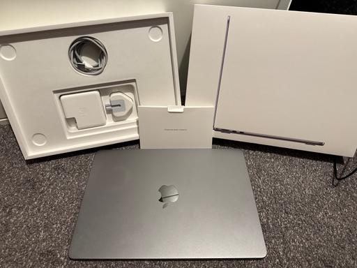 Buy & Sell Kent Tunbridge Wells - Photos for Space grey MacBook Air 2022 13.6 inch