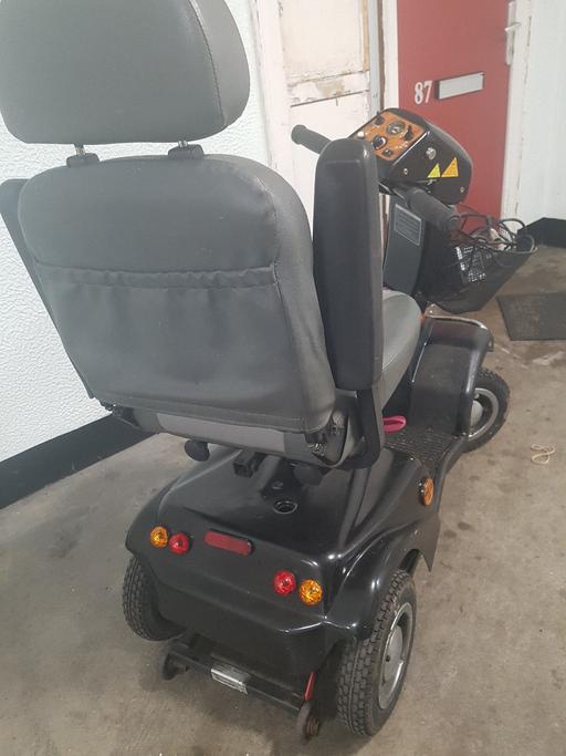 Vehicles South East London Eltham - South East London - Photos for 8 mph mobility scooter for sale I want 300