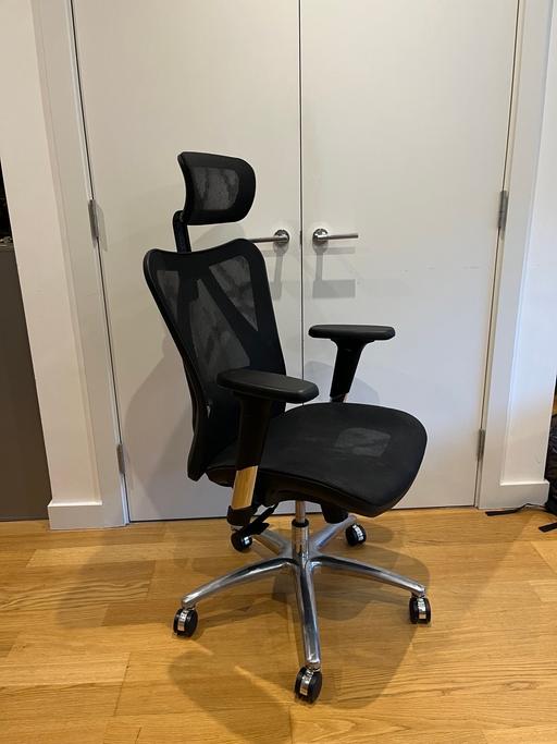 Buy & Sell Ealing Southall - UB2 - Photos for Office chair with lumbar support, feet rest