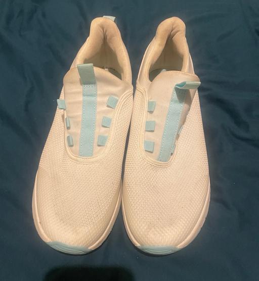 Buy & Sell West Midlands Walsall - Photos for Trainers (white and blue)