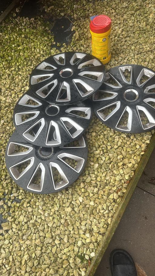 Vehicles West Midlands Birmingham - Photos for 16inch hub caps