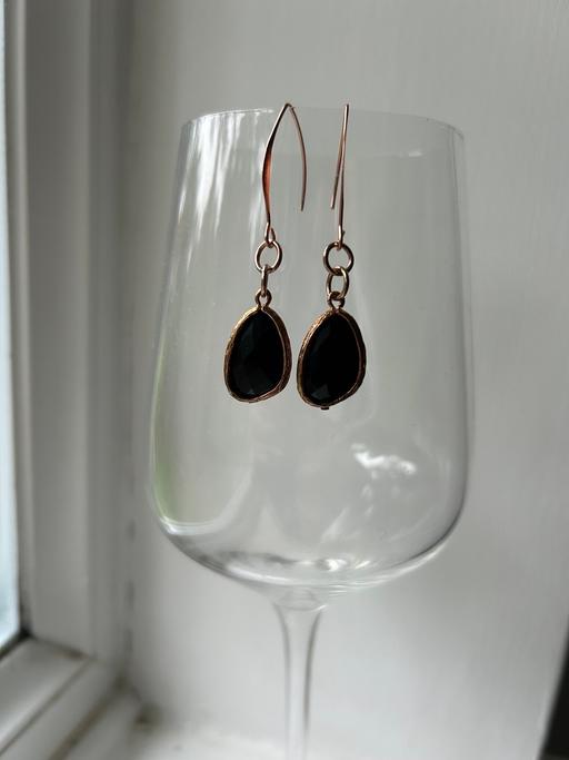 Buy & Sell Hertfordshire Dacorum - Photos for Black crystal beaded dangle earrings