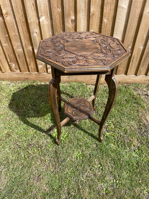 Buy & Sell Somerset Morlands Enterprise Park - Somerset - Photos for Beautifully carved side table