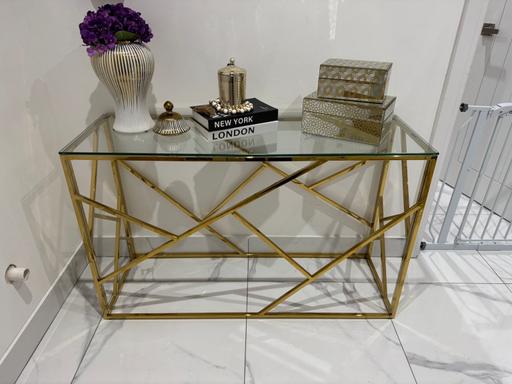 Buy & Sell West London Hillingdon - Photos for Elegant console / side table