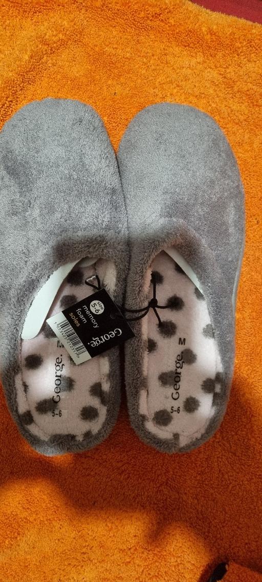 Buy & Sell West Midlands Sandwell - Photos for slippers