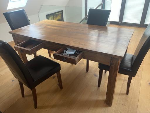 Buy & Sell Surrey Guildford - Photos for Wooden Dinning table and leather chairs.