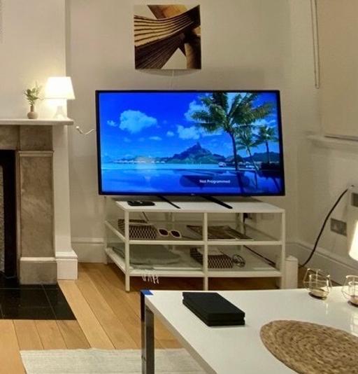 Buy & Sell North London Shacklewell - North London - Photos for LG 55 Inch Smart 4K UHD HDR LED Freeview TV