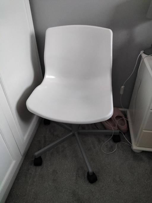 Buy & Sell Essex Thurrock - Essex - Photos for White Computer chair height adjustable