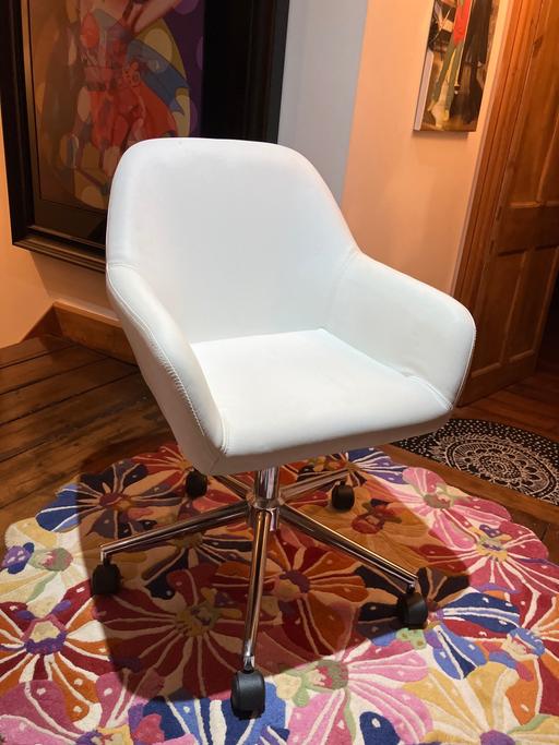 Buy & Sell Worcestershire Bromsgrove - Photos for White leather office chair - Dwell