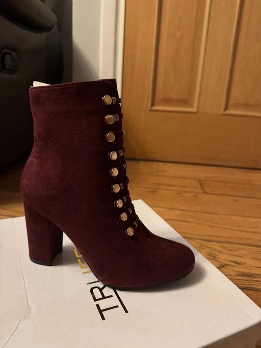 Buy & Sell West Midlands Birmingham - Photos for Truffle collection burgundy boots