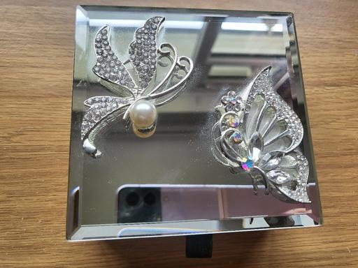 Buy & Sell Greater Manchester Bury - Photos for beautiful mirrored butterfly trinket box