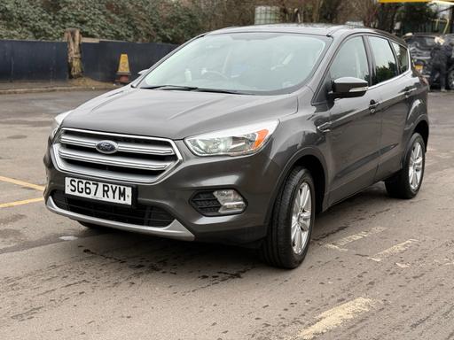 Vehicles Hertfordshire Hertsmere - Photos for Ford Kuga 1.5D