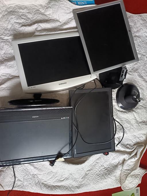 Buy & Sell Tyne and Wear Sunderland - Photos for 3 monitors 1 tv