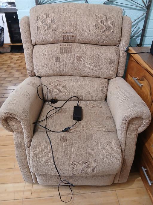 Buy & Sell Wiltshire Malmesbury - Wiltshire - Photos for reclining chair