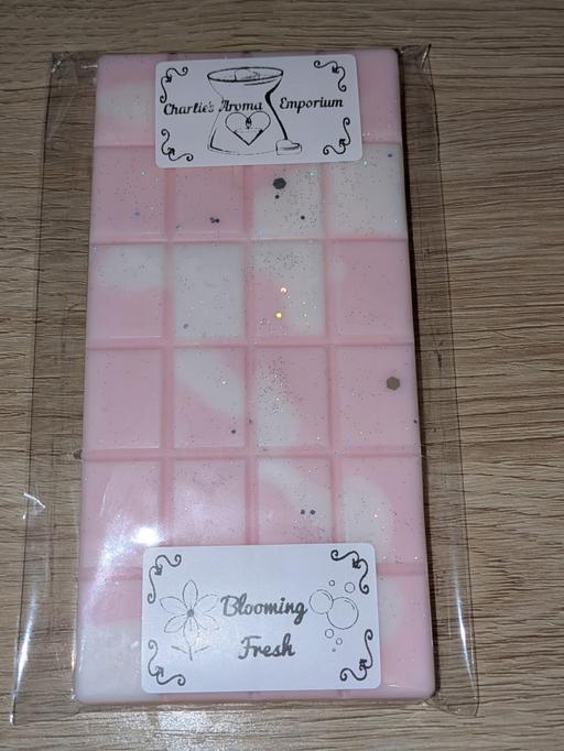 Buy & Sell Swansea - Wales Cockett - Swansea - Photos for Large Highly Scented Wax Melts Snap Bar