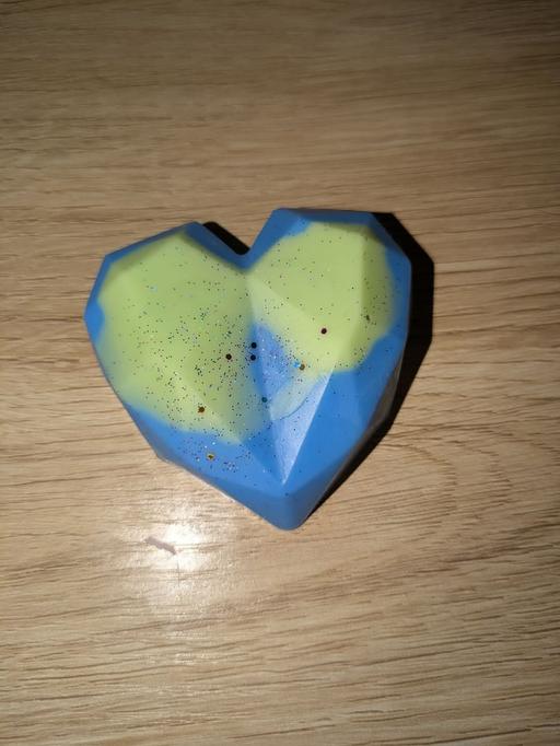 Buy & Sell Swansea - Wales Cockett - Swansea - Photos for Large Diamond Heart Wax Melt 30g