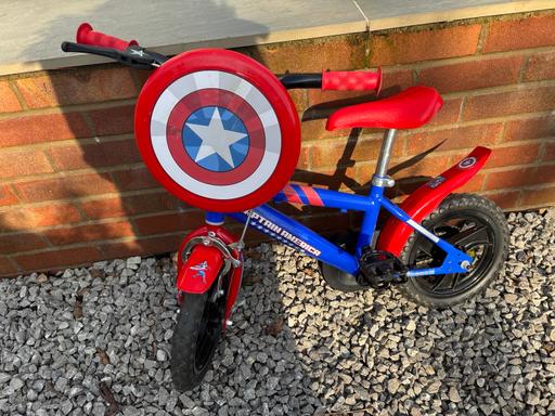 Buy & Sell Buckinghamshire Great Horwood - Buckinghamshire - Photos for Boys Captain America Bike