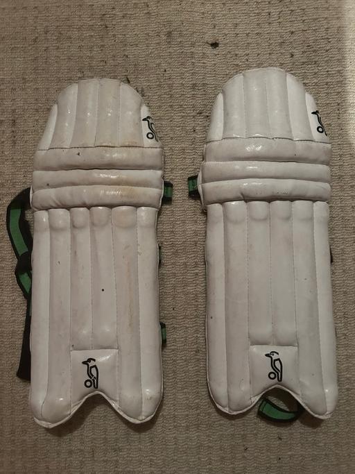 Buy & Sell Gloucestershire Cotswold - Photos for x2 Sets of Junior Cricket Pads and Gloves