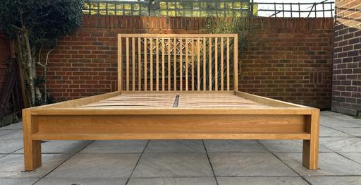 Buy & Sell Surrey Spelthorne - Photos for Willis & Gambier Solid Oak King Bed