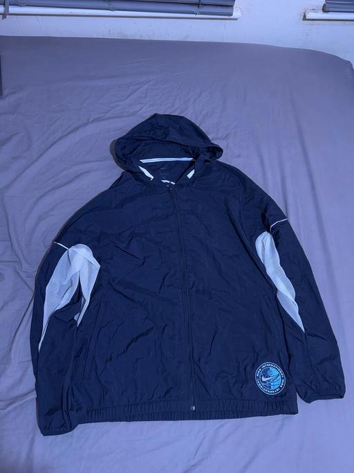 Buy & Sell Devon Torbay - Photos for nike windbraker