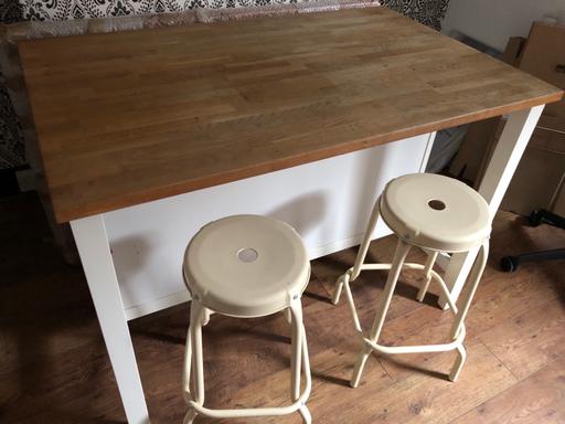 Buy & Sell North London Tottenham - North London - Photos for Table with Stools, desk table