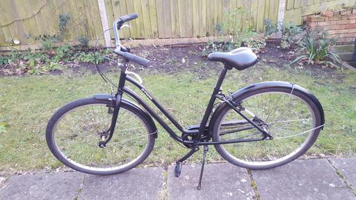 Buy & Sell South West London Fulham - South West London - Photos for Communal, Smooth, Clean B'TWIN Womens Bike