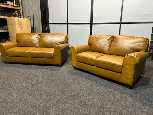 Buy & Sell Lincolnshire Boston - Photos for Salisbury Leather 2 & 3 Seater Sofa - Tan