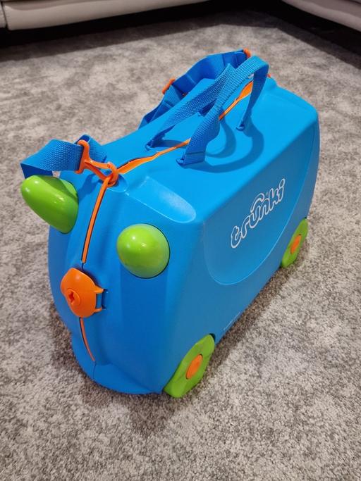 Buy & Sell Hertfordshire North Hertfordshire - Photos for Children's Trunki Suitcase - Terrance (Blue)