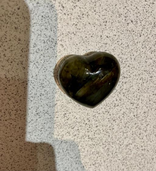 Buy & Sell South West London Kingston upon Thames - Photos for Heart shape stone