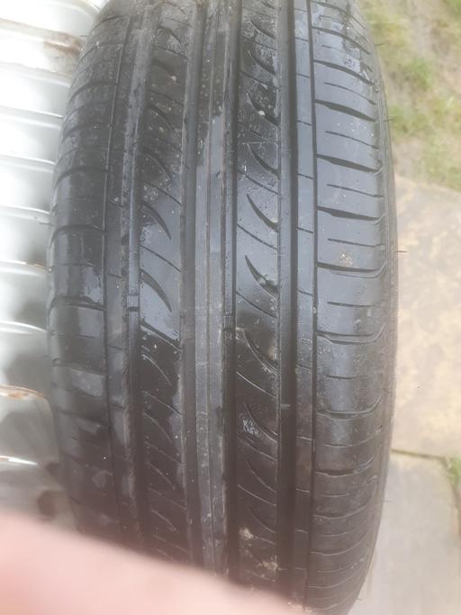 Vehicles Shropshire Craven Arms - Shropshire - Photos for tyre 185/65/15 on vauxhall corsa rim