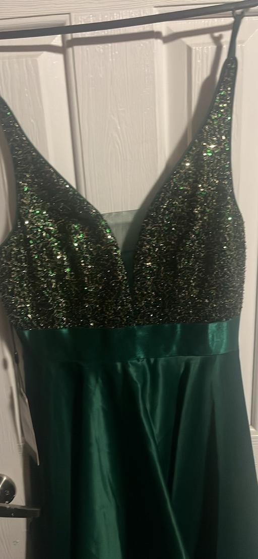 Buy & Sell Surrey Tandridge - Photos for A gorgeous dark green dress