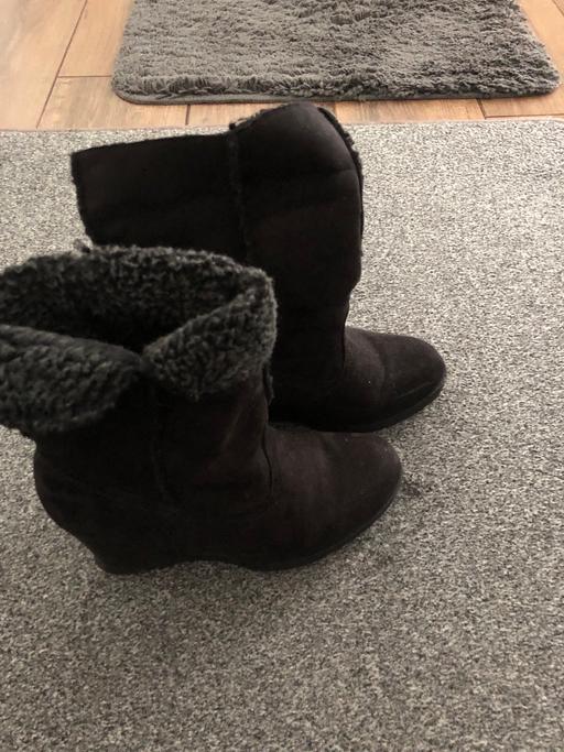 Buy & Sell Worcestershire Redditch - Photos for Fur Lined Ankle Boots