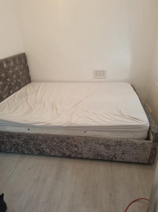 Buy & Sell Rhondda Cynon Taf Graig - Rhondda Cynon Taf - Photos for King size bed + Mattress