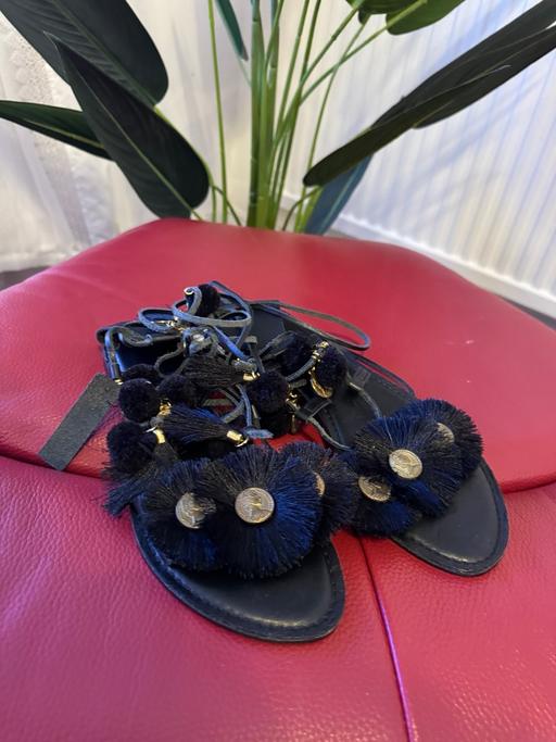 Buy & Sell North London Angel - North London - Photos for Brand New Topshop black leather sandals