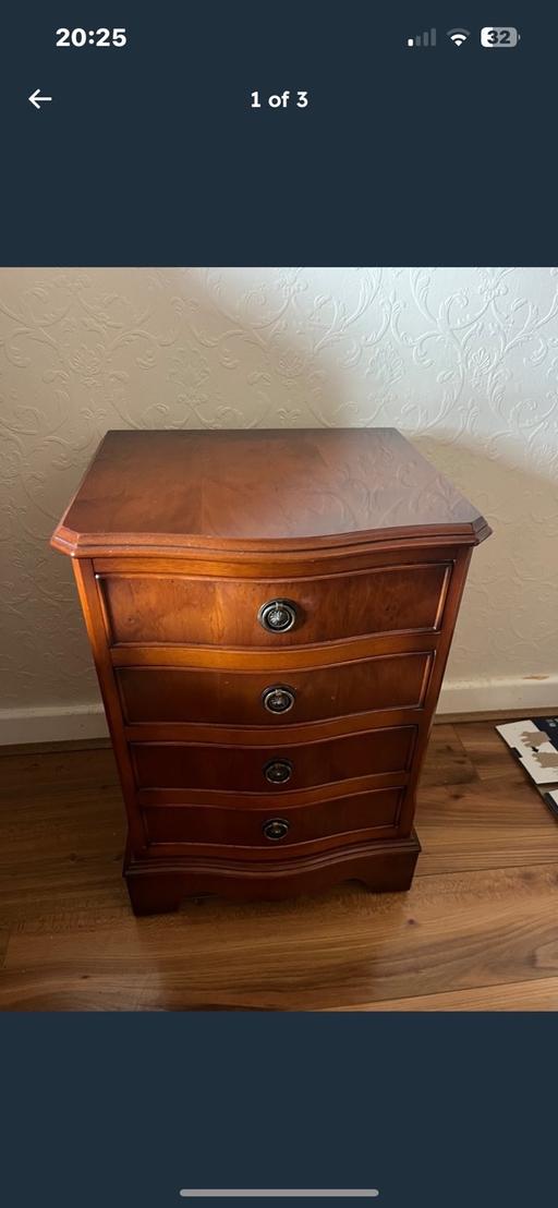 Buy & Sell Worcestershire Bromsgrove - Photos for Mahogany side table with drawers