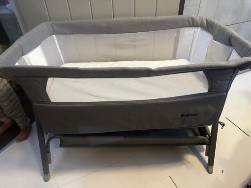 Buy & Sell East London Commercial Road - East London - Photos for COSTWAY Bedside Crib