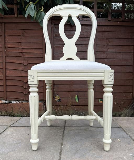 Buy & Sell Surrey Spelthorne - Photos for Elegant Gustavian Style Chair -